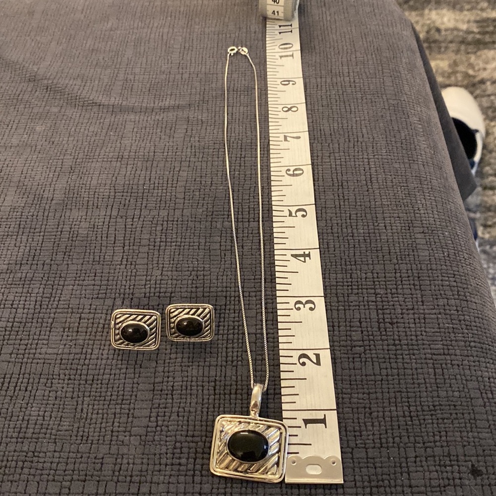 Vintage Sterling Silver and Onyx set - Picture 7 of 8